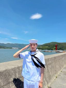 ShalalaTaptotheSkyBlueOceanTY